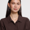 ICHI blouse met ruffle mouwen en boxy pasvorm in de kleur Chicory Coffee.