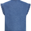 20125769_200929_200 Donkerblauw denim gilet van ICHI met ruffle details, knoopsluiting en korte boxy pasvorm van 100% katoen.