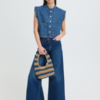 20125769_200929_400 Donkerblauw denim gilet van ICHI met ruffle details, knoopsluiting en korte boxy pasvorm van 100% katoen.
