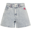 Lichtblauwe denim short van ICHI met hoge taille en kleurrijke zomerse borduursels op de achterzak