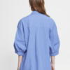 Lichtblauwe oversized blouse van ICHI met 3/4-mouwen, klassieke kraag en relaxte pasvorm