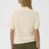 Saint Tropez gebreide top in ivoorwit met kabelstructuur, korte mouwen en cropped pasvorm voor een zomerse uitstraling.