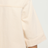 20126205_130905_360 ICHI IHHEZALLO boxy blouse in de kleur Birch met korte mouwen, borstzakken en drukknoopsluiting