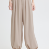 ICHI IHFAVA HAREM pantalon in Dove Melange met wijde pijpen, plooien en elastische boorden
