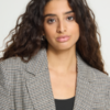 20126801_900012960_350 CHI IHLUBANA dames blazer in Grey Check met loose fit, reverskraag, knopen en opgestikte zakken.