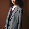 20126801_900012960_610 CHI IHLUBANA dames blazer in Grey Check met loose fit, reverskraag, knopen en opgestikte zakken.