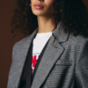 20126801_900012960_620 CHI IHLUBANA dames blazer in Grey Check met loose fit, reverskraag, knopen en opgestikte zakken.