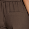 Bruine wide leg pantalon van ICHI met elastische tailleband, lange rechte pijpen en een nette, stijlvolle fit.