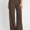 Bruine wide leg pantalon van ICHI met elastische tailleband, lange rechte pijpen en een nette, stijlvolle fit.