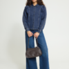 20126565_200928_400 ICHI IHAlva SH2 denim shirt in Washed Medium Blue met lange mouwen, knopen en geplooide schouders.