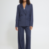 ICHI IHKate Pinelle donkerblauwe loose-fit blazer met jacquardstreep en double-breasted sluiting.