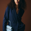 ICHI IHKate Pinelle donkerblauwe loose-fit blazer met jacquardstreep en double-breasted sluiting.