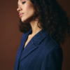 ICHI IHKate Pinelle donkerblauwe loose-fit blazer met jacquardstreep en double-breasted sluiting.