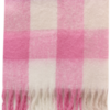 30513171_305047_200 Saint Tropez FalbertaSZ Scarf in Begonia Pink Check met roze-crème ruitdessin en lange franjes.