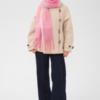 30513171_305047_400 Saint Tropez FalbertaSZ Scarf in Begonia Pink Check met roze-crème ruitdessin en lange franjes.
