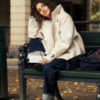 Saint Tropez SophieSZ korte duffelcoat in crème met loose fit, toggle-sluiting, raglanmouwen en brede kraag