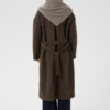 30515236_1813061_360 Saint Tropez AlulluSZ Scarf in Iron Melange Brown met een royale driehoekige vorm.