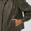 30515451_190515_360 Saint Tropez TomaSZ Jacket in Army Green met faux-leather look, A-lijn, opstaande kraag en lange pofmouwen