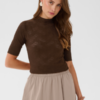 30515471_190912_500 Saint Tropez TadeaSZ aansluitende top in choclate brown met ronde hals, structuur en halflange mouwen.