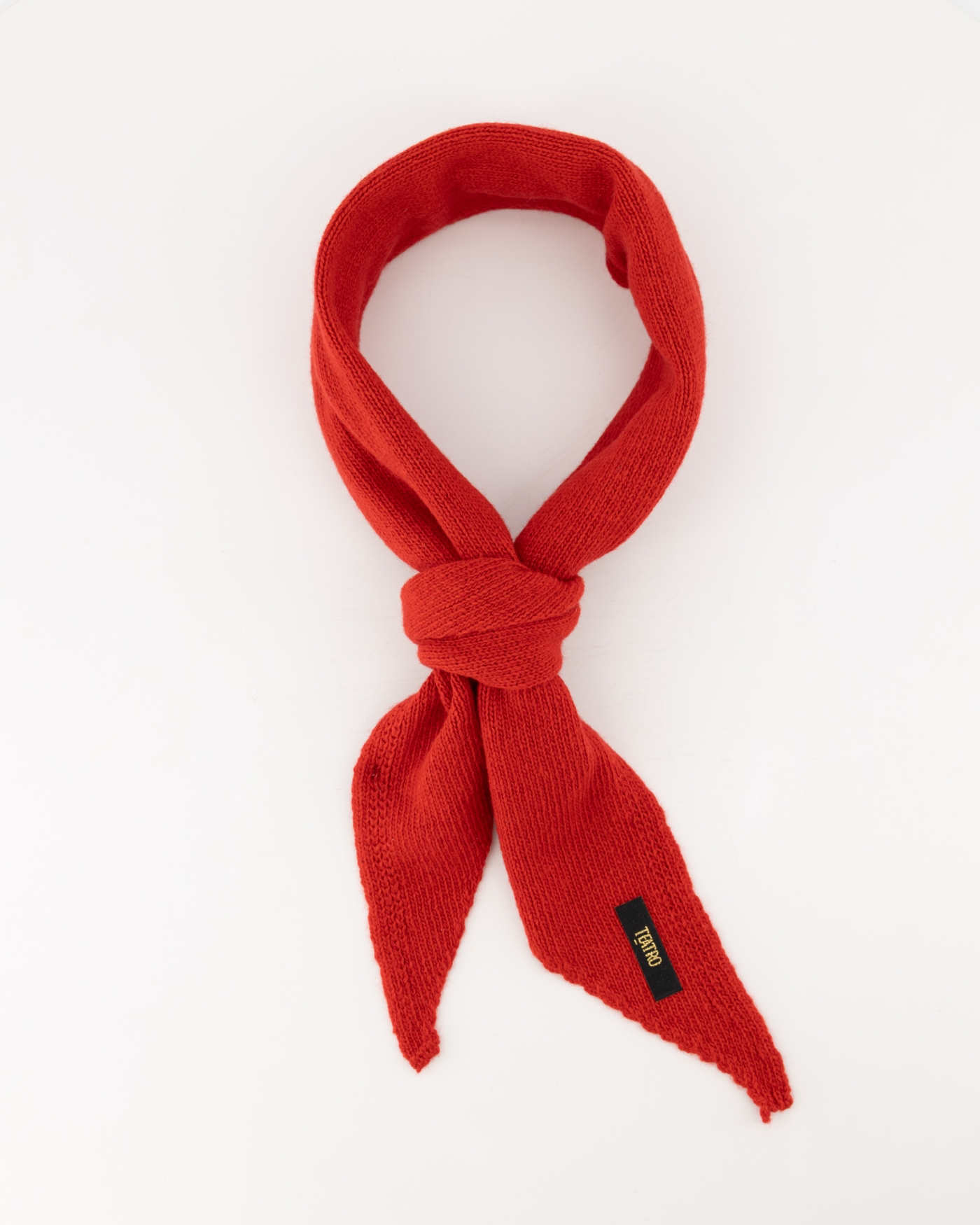 Teatro Kaia gebreide driehoeksjaal van een zachte cashmere blend.