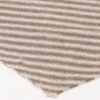 Kaia streep creme 2 Teatro Kaia gebreide driehoeksjaal van een zachte cashmere blend.