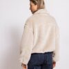 ZJ480-N3194-248-1-27 ZHRILL ZHAPRIL beige teddyjas voor dames met opstaande kraag en ritssluiting