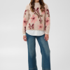 30515528_305602_400 Saint Tropez UliceSZ Pullover met lichte ondergrond en grote bloemen in roze en wijnrood.