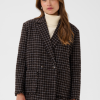 Saint Tropez UttaSZ Coat in Chocolate Brown met ruitpatroon, reverskraag, dubbele knoopsluiting en rafelranden.