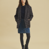 Saint Tropez UttaSZ Coat in Chocolate Brown met ruitpatroon, reverskraag, dubbele knoopsluiting en rafelranden.