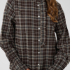30515583_190912_350 Saint Tropez UllySZ Shirt in Chocolate Brown met ruitpatroon, opstaande rucheskraag en geplooide details langs de knoopsluiting.